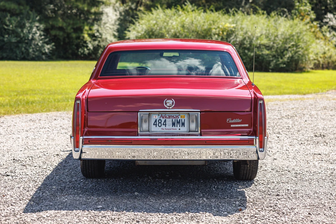 1993 Cadillac DeVille 6th Gen - Image 10 of 31