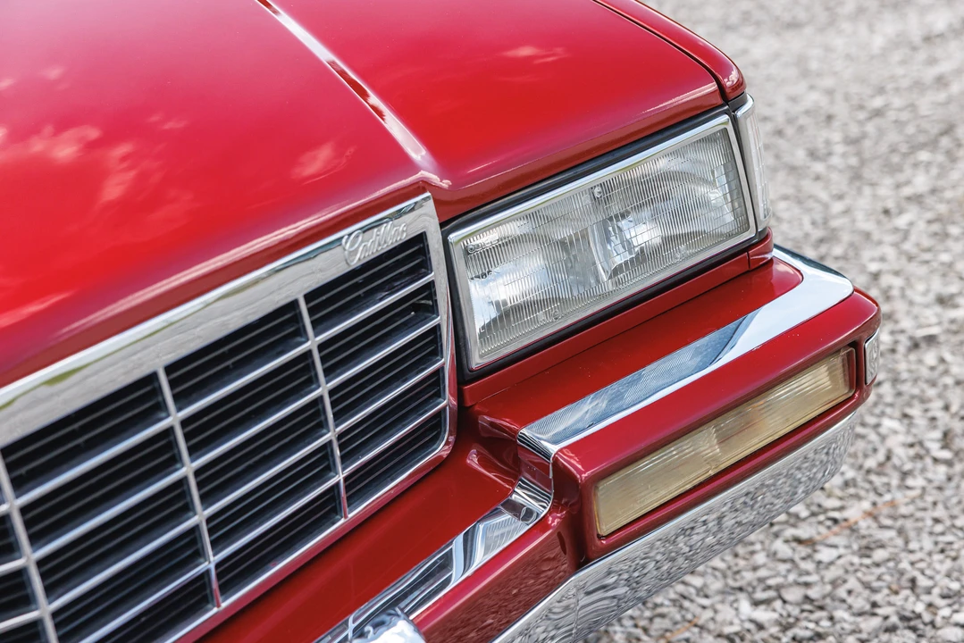 1993 Cadillac DeVille 6th Gen - Image 24 of 31