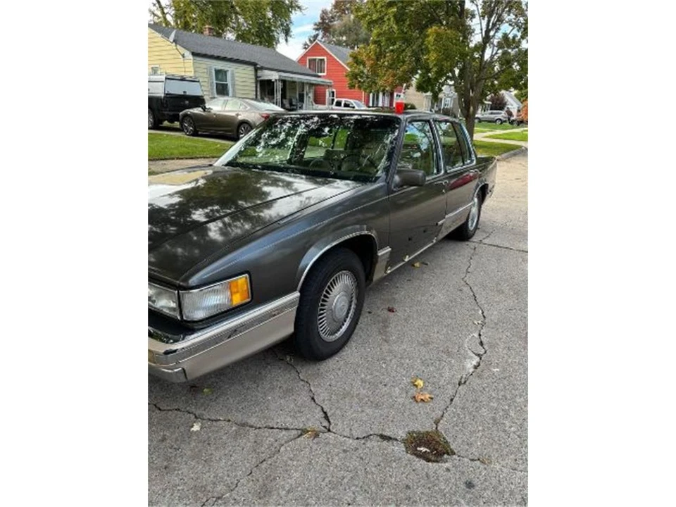 1993 Cadillac DeVille 6th Gen - Image 17 of 17