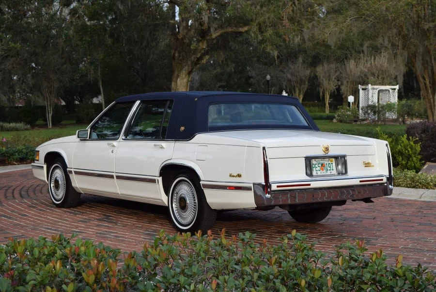1993 Cadillac DeVille 6th Gen - Image 10 of 12