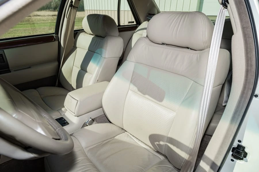 1993 Cadillac Seville - Image 27 of 31