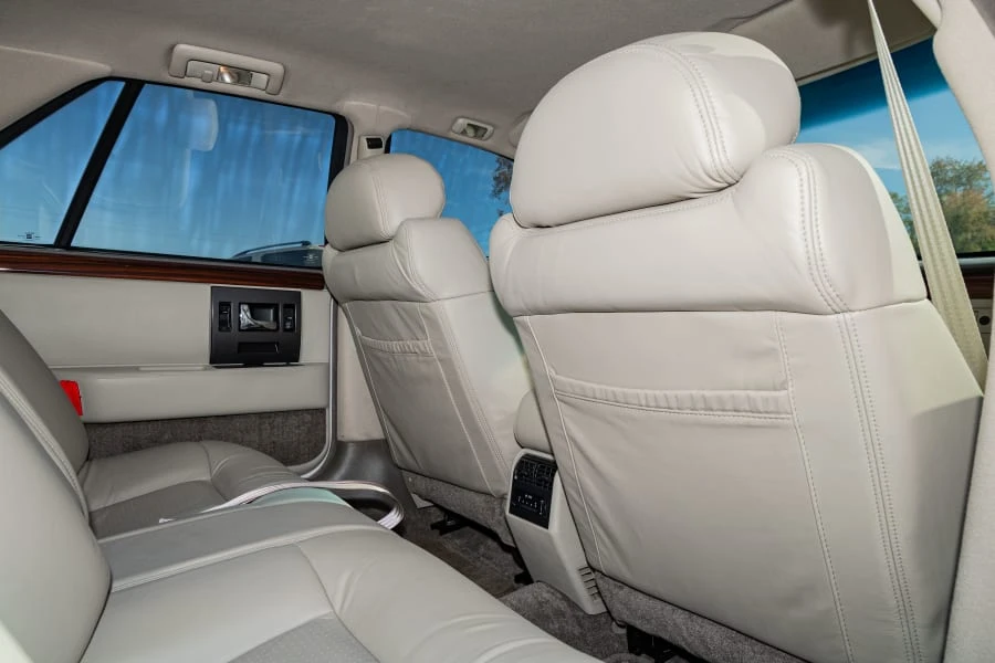 1993 Cadillac Seville - Image 26 of 31