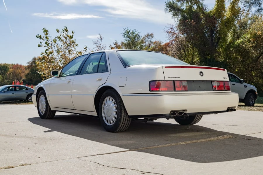 1993 Cadillac Seville - Image 12 of 31
