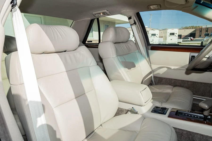 1993 Cadillac Seville - Image 19 of 31