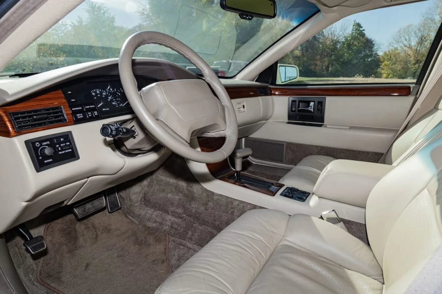 1993 Cadillac Seville - Image 23 of 31