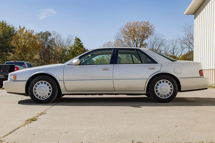 1993 Cadillac Seville - Image 9 of 31