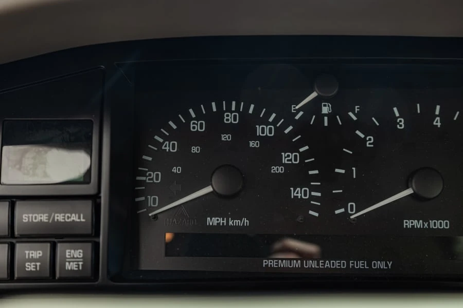 1993 Cadillac Seville - Image 16 of 31