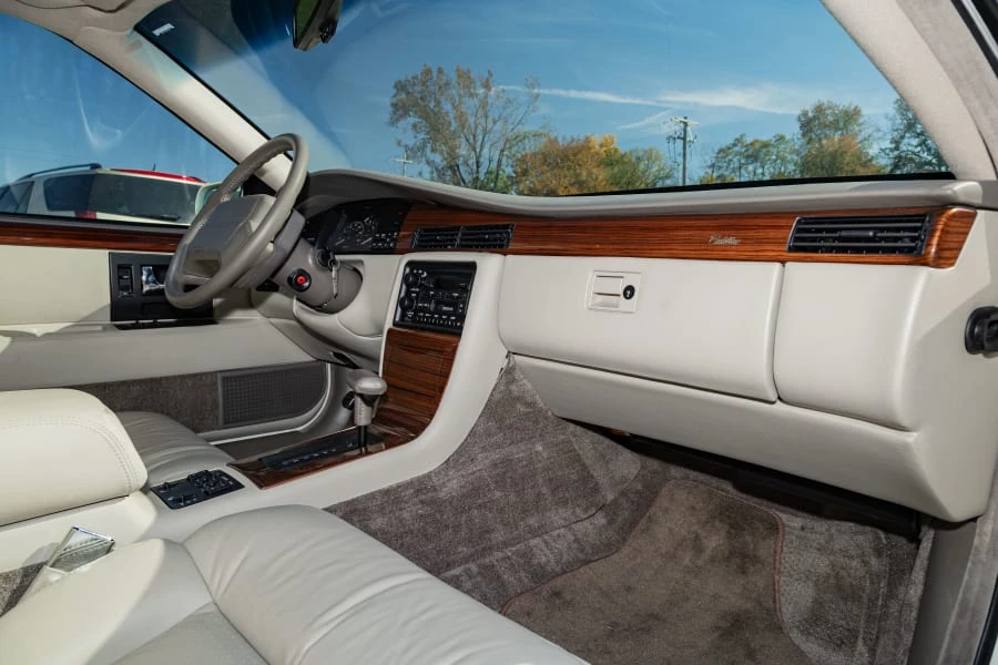 1993 Cadillac Seville - Image 13 of 31