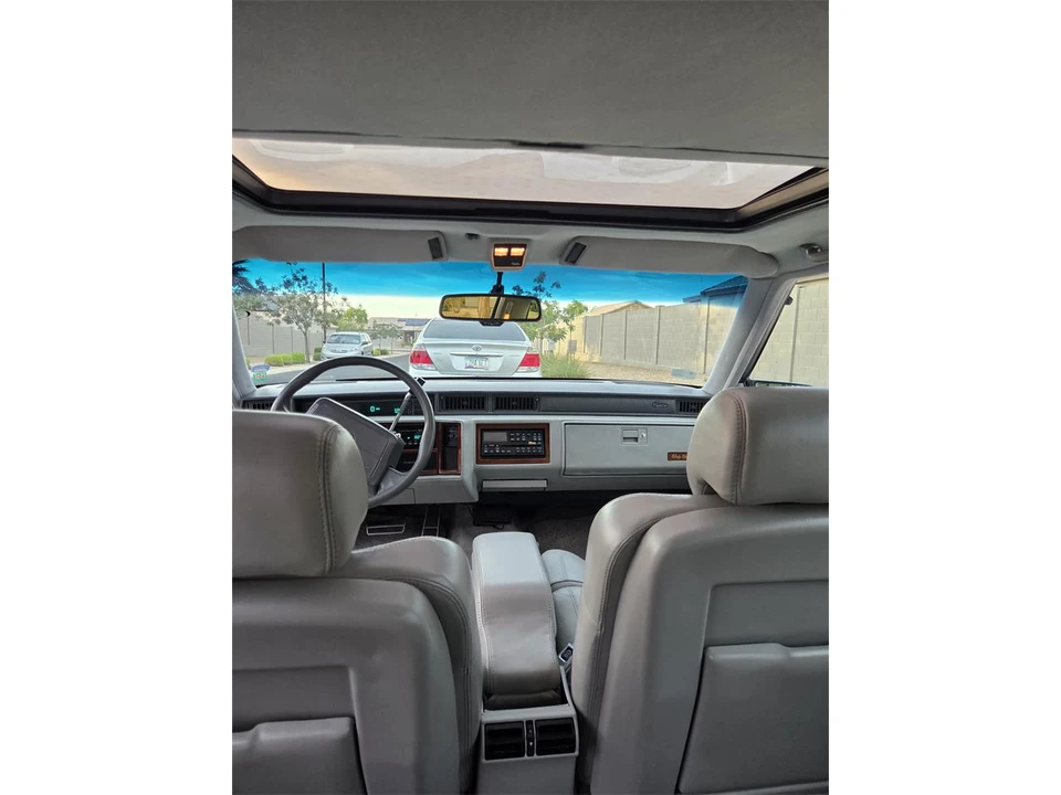 1993 Cadillac Sixty Special - Image 11 of 13