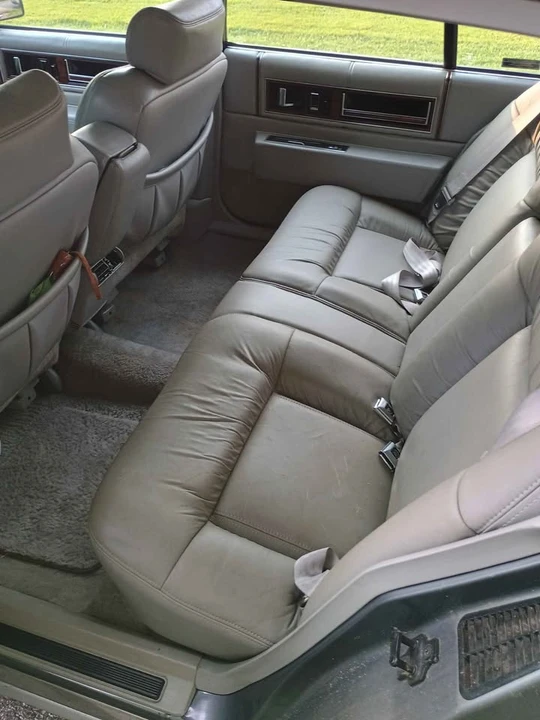 1993 Cadillac DeVille 6th Gen - Image 3 of 11