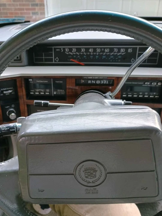 1993 Cadillac DeVille 6th Gen - Image 4 of 11