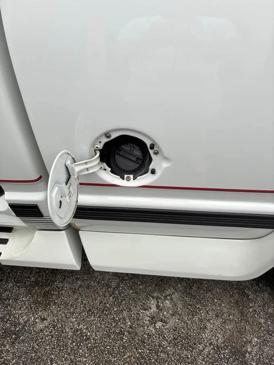 1993 Chevrolet 454 SS - Image 18 of 19