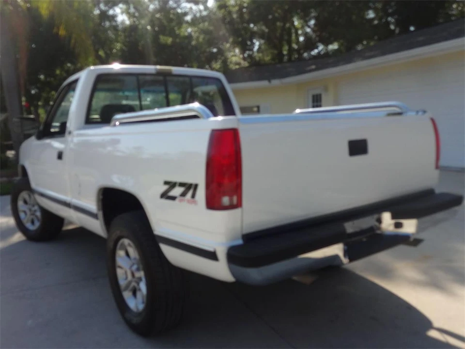 1993 Chevrolet - Image 8 of 23