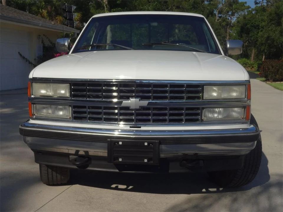 1993 Chevrolet - Image 15 of 23