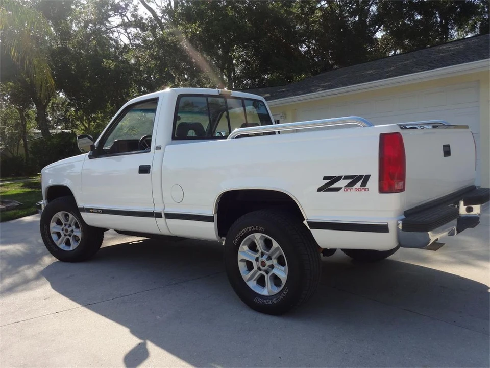 1993 Chevrolet - Image 7 of 23