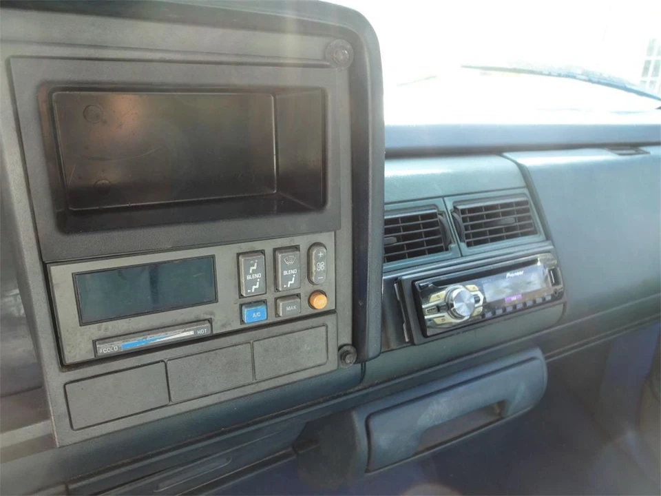 1993 Chevrolet - Image 21 of 23