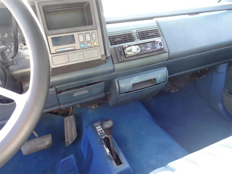 1993 Chevrolet - Image 23 of 23