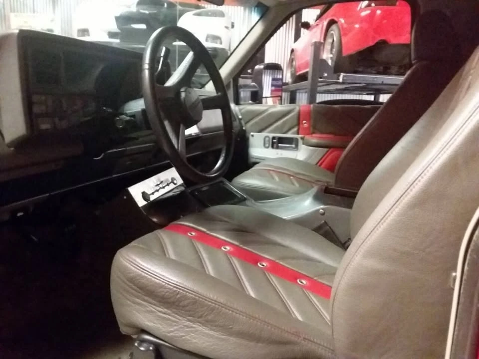 1993 Chevrolet Blazer - Image 9 of 18