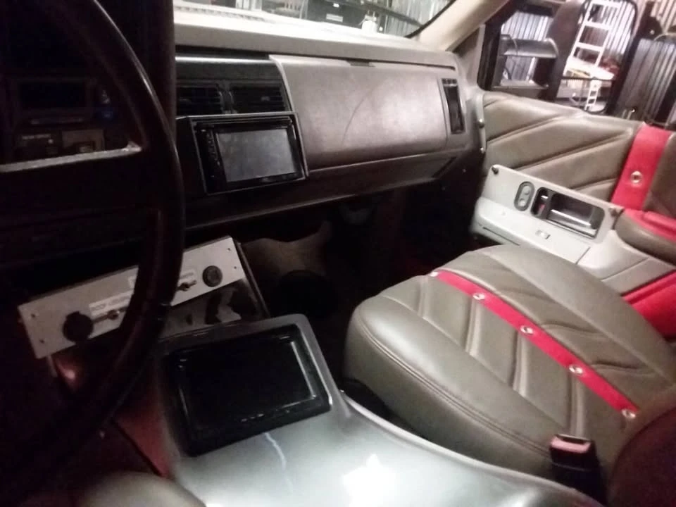 1993 Chevrolet Blazer - Image 10 of 18