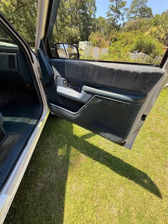 1993 Chevrolet Blazer - Image 11 of 20