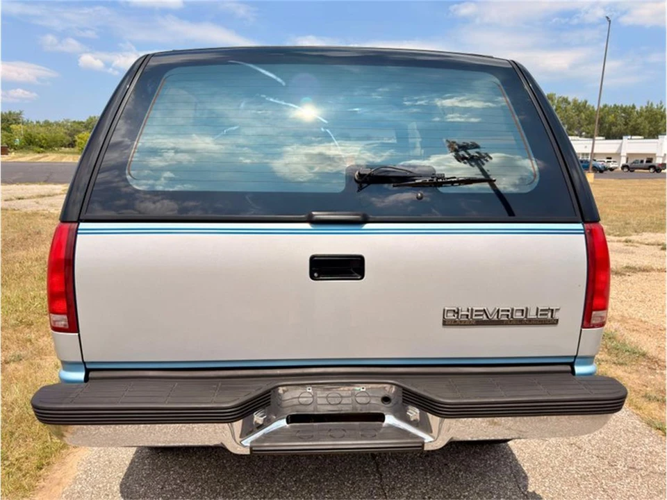 1993 Chevrolet K5 Blazer 3rd Gen - Image 14 of 31