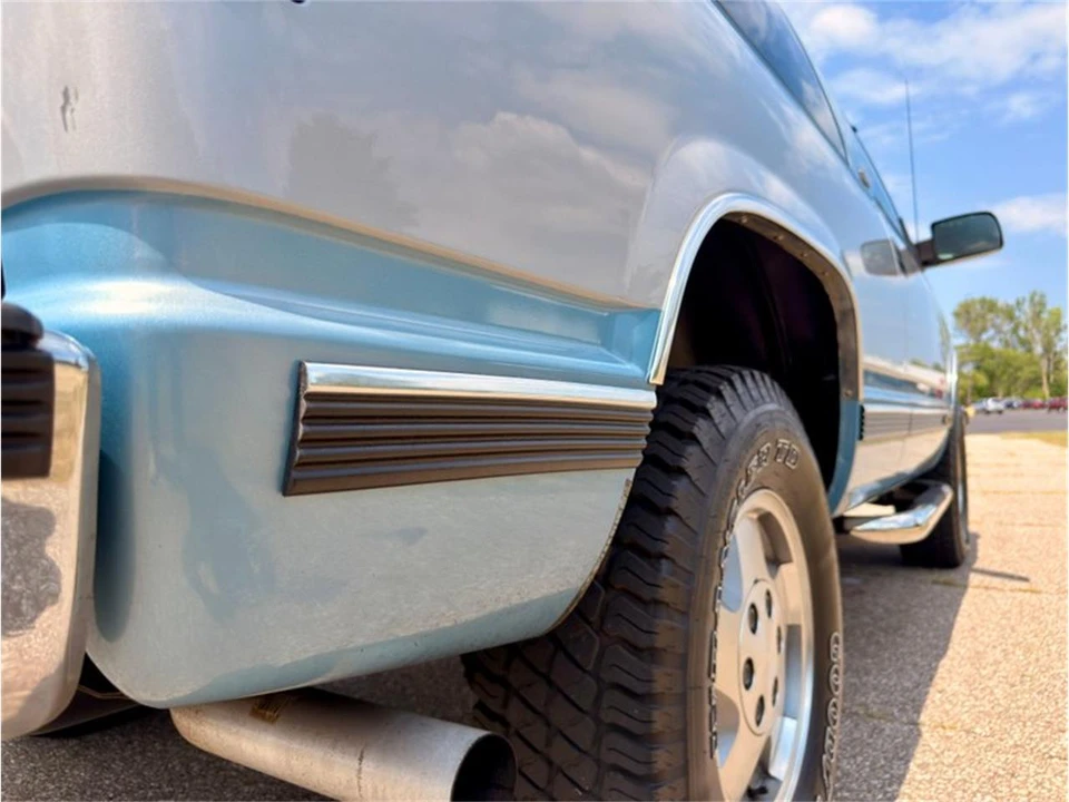 1993 Chevrolet K5 Blazer 3rd Gen - Image 26 of 31