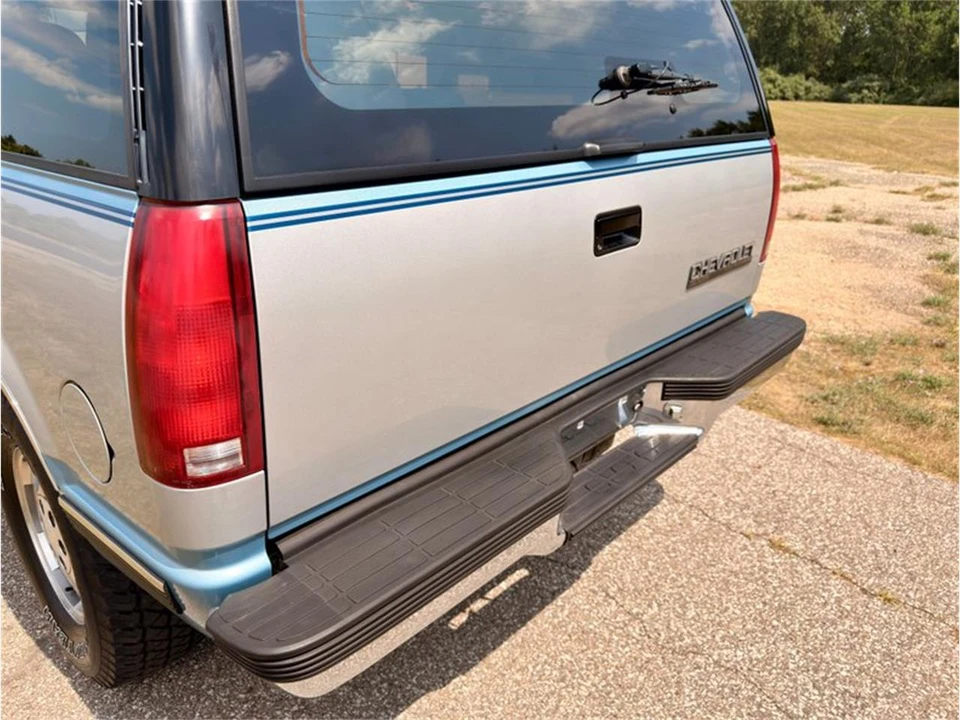 1993 Chevrolet K5 Blazer 3rd Gen - Image 15 of 31