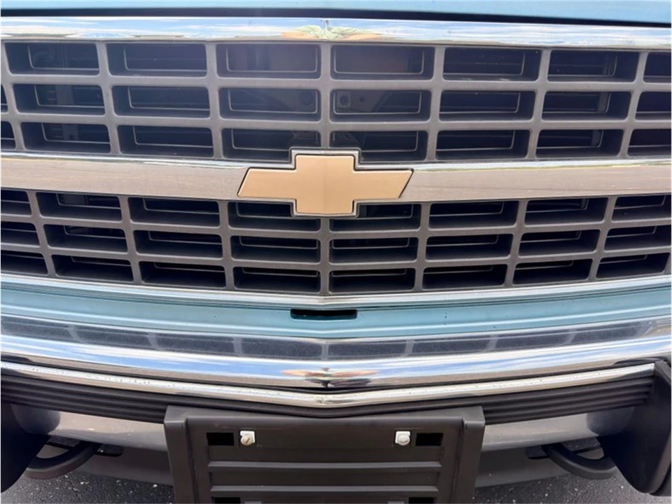 1993 Chevrolet K5 Blazer 3rd Gen - Image 8 of 31