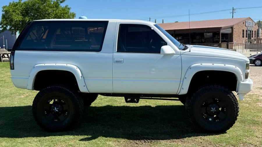 1993 Chevrolet Blazer - Image 2 of 19