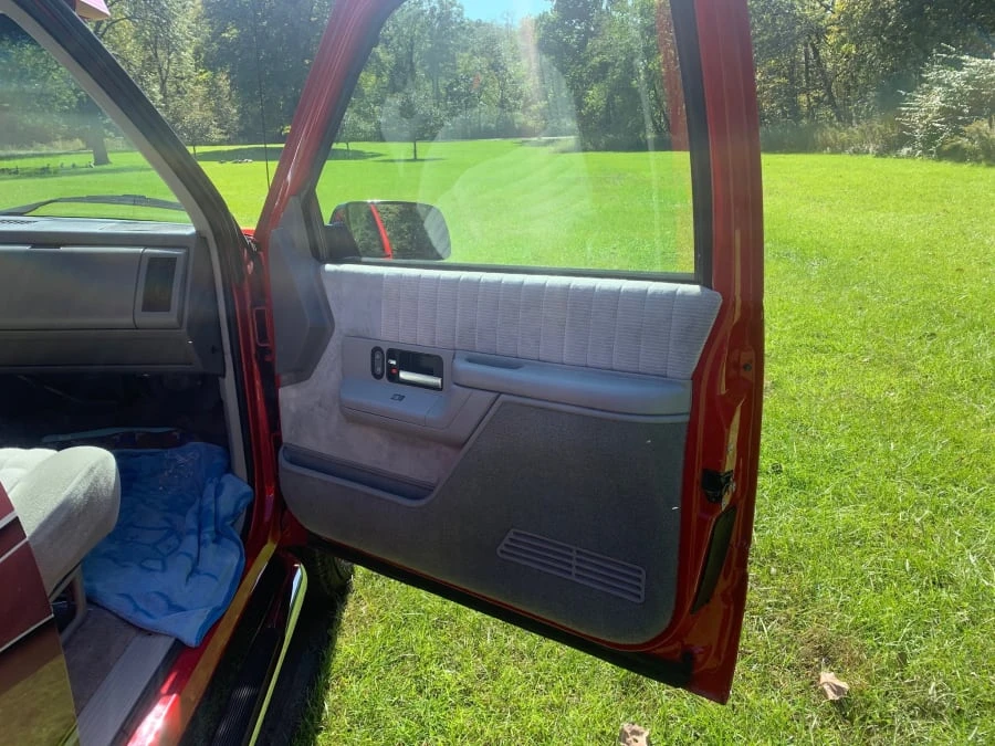 1993 Chevrolet Blazer - Image 6 of 11