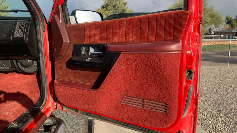 1993 Chevrolet Blazer - Image 10 of 23
