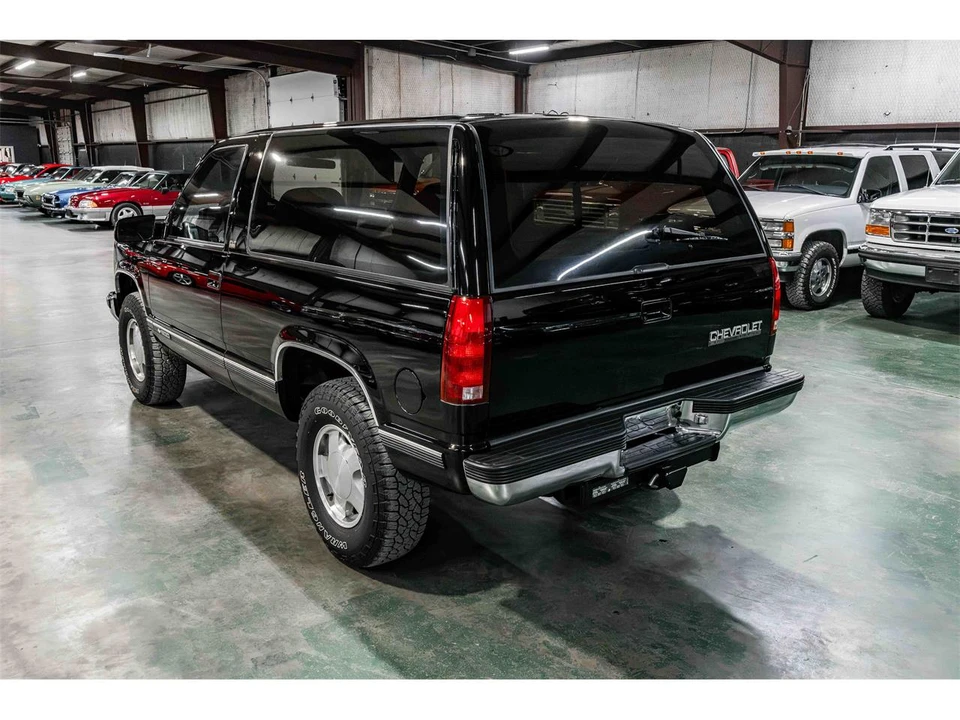 1993 Chevrolet K5 Blazer 3rd Gen - Image 3 of 22