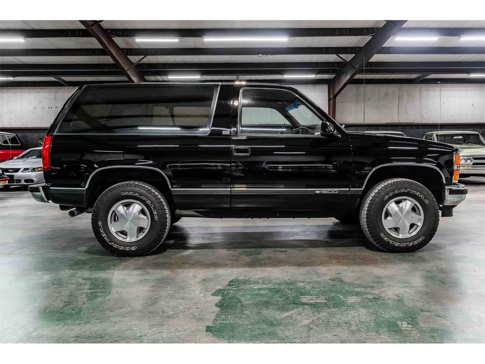 1993 Chevrolet K5 Blazer 3rd Gen - Image 6 of 22