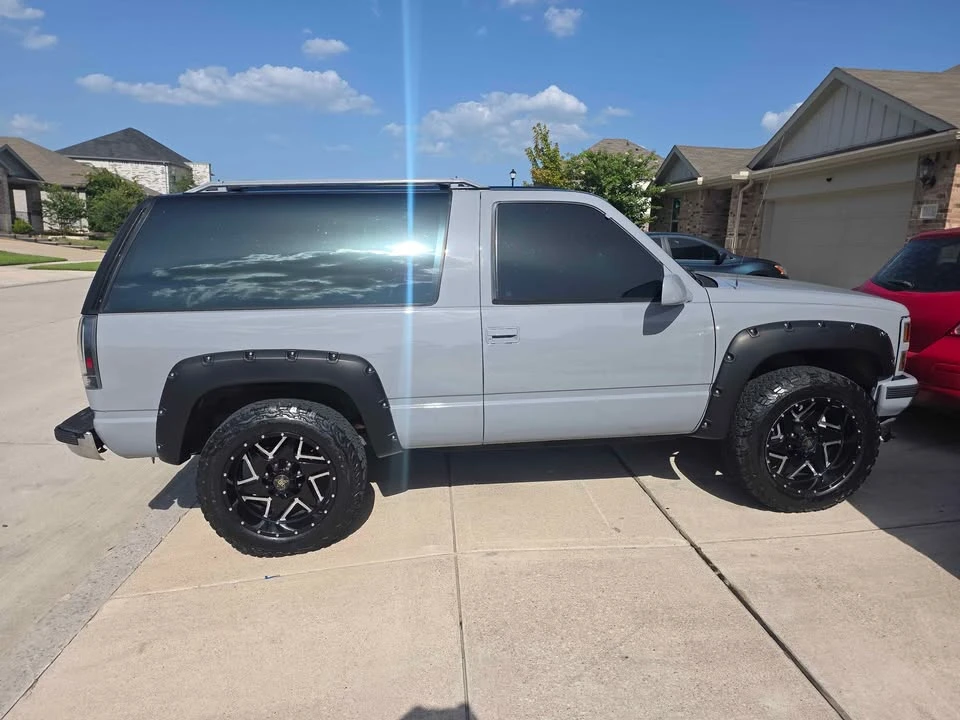 1993 Chevrolet K5 Blazer 3rd Gen - Image 4 of 9