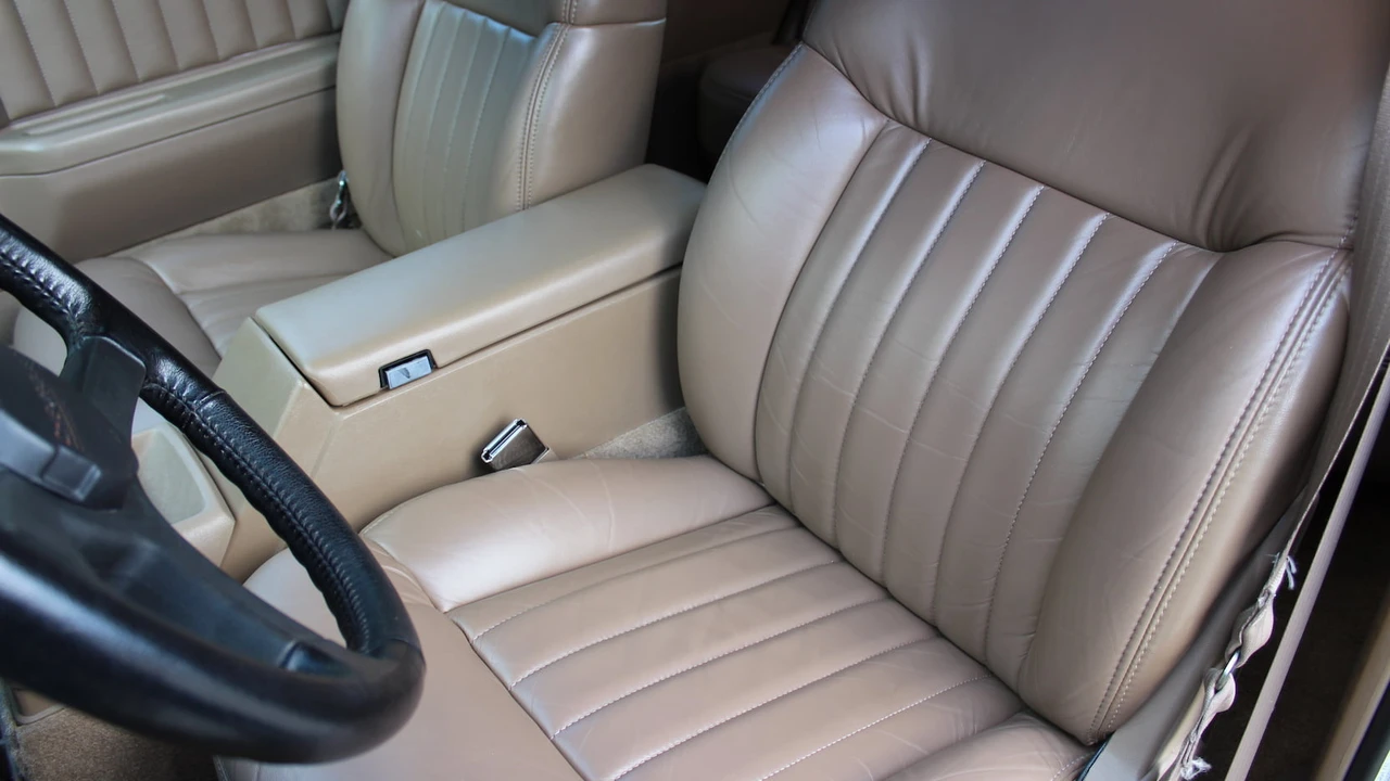 1993 Chevrolet K5 Blazer 3rd Gen - Image 6 of 31