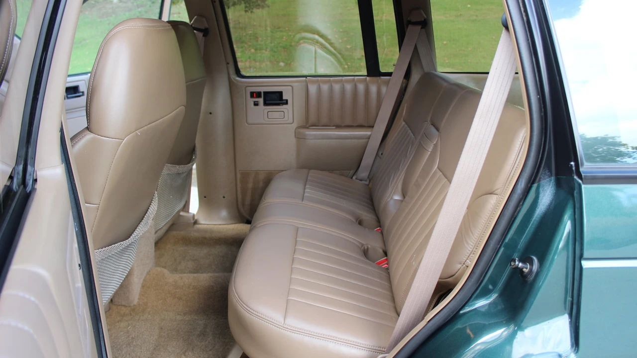 1993 Chevrolet K5 Blazer 3rd Gen - Image 7 of 31