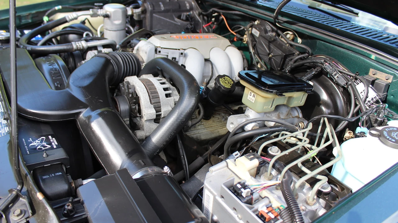 1993 Chevrolet K5 Blazer 3rd Gen - Image 11 of 31