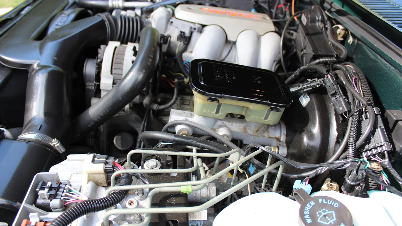 1993 Chevrolet K5 Blazer 3rd Gen - Image 13 of 31