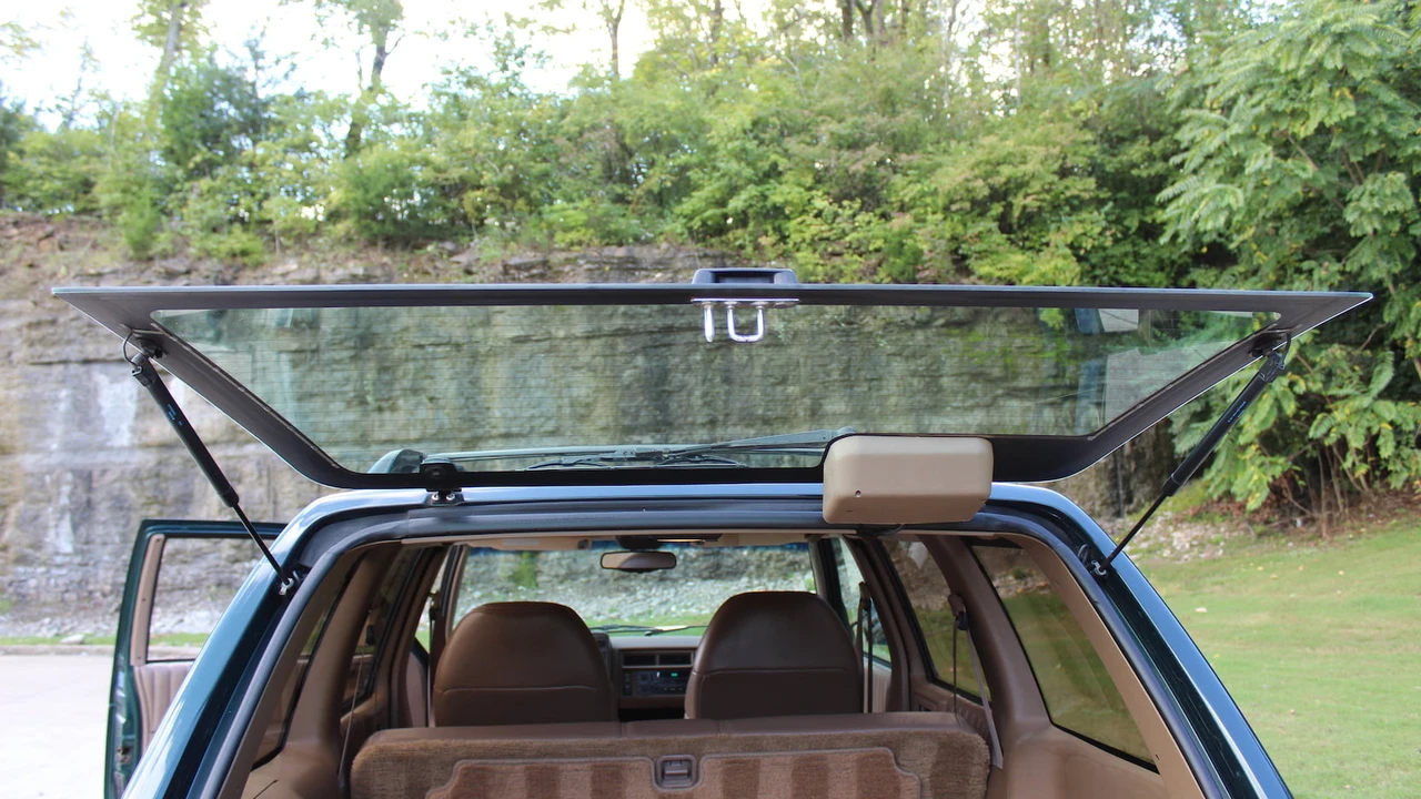 1993 Chevrolet K5 Blazer 3rd Gen - Image 22 of 31