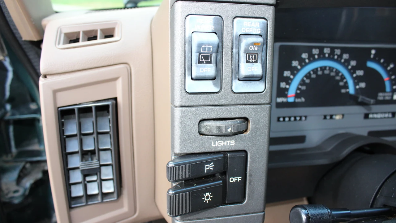 1993 Chevrolet K5 Blazer 3rd Gen - Image 29 of 31