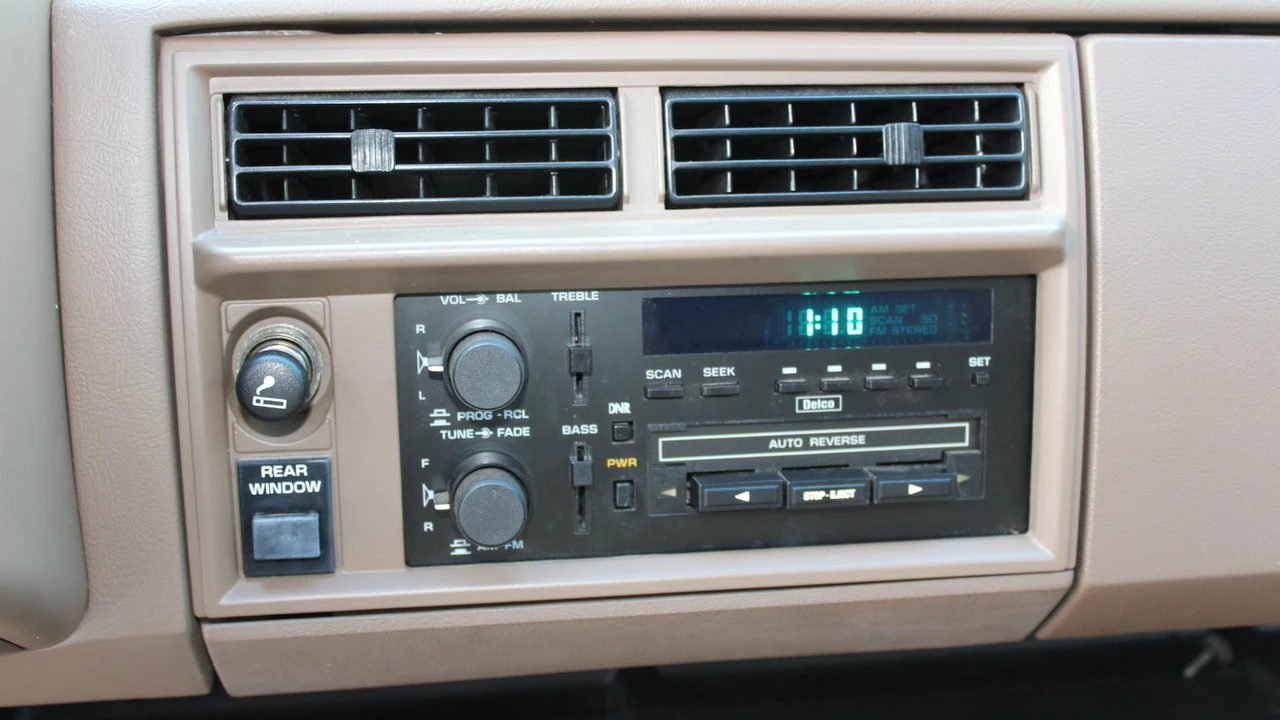 1993 Chevrolet K5 Blazer 3rd Gen - Image 31 of 31