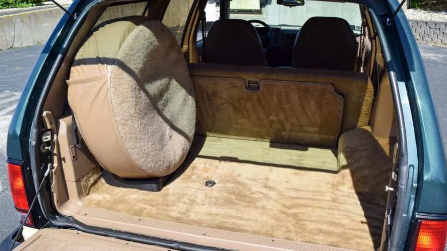 1993 Chevrolet K5 Blazer 3rd Gen - Image 24 of 29