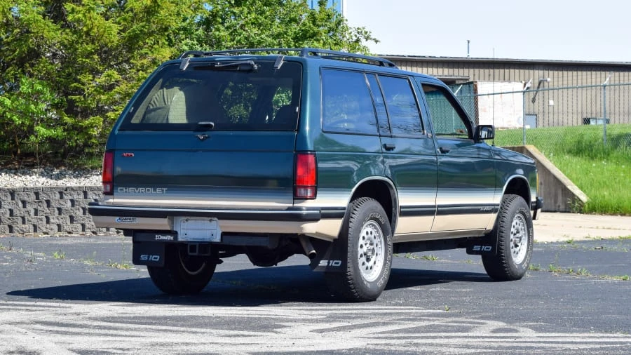 1993 Chevrolet K5 Blazer 3rd Gen - Image 3 of 29