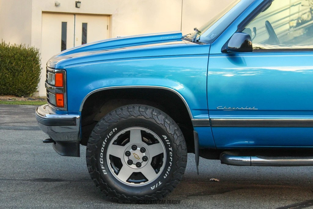1993 Chevrolet K5 Blazer 3rd Gen - Image 4 of 12