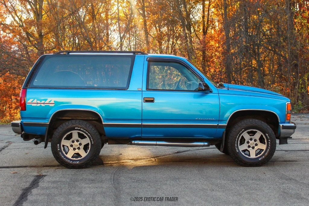 1993 Chevrolet K5 Blazer 3rd Gen - Image 9 of 12