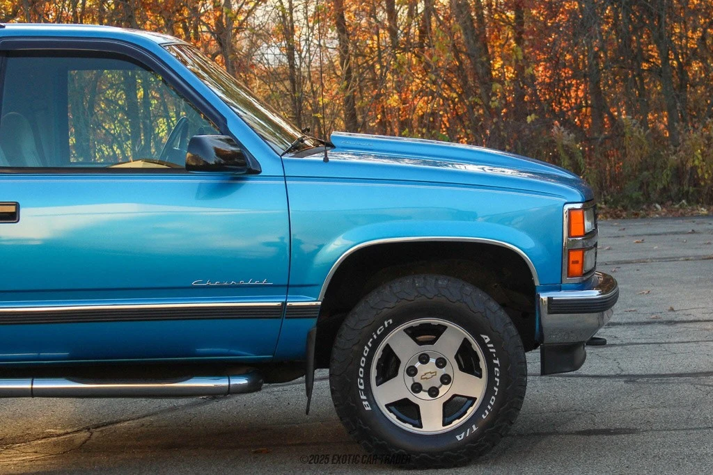 1993 Chevrolet K5 Blazer 3rd Gen - Image 11 of 12