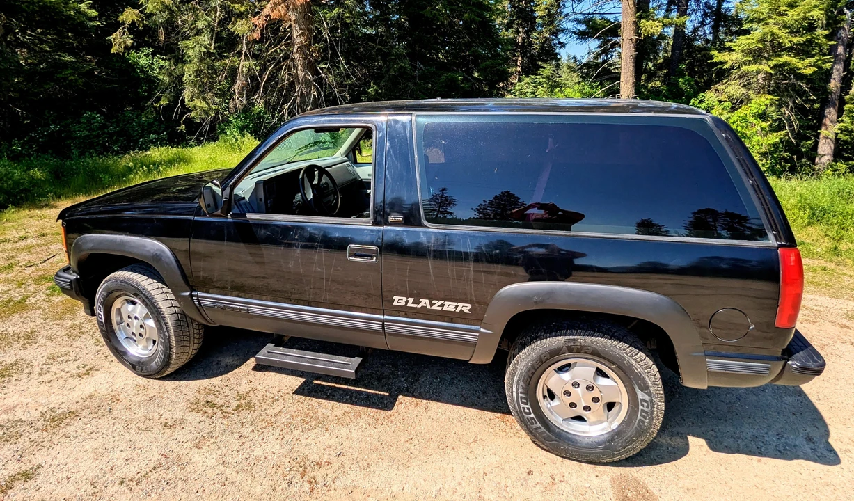 1993 Chevrolet Blazer - Image 11 of 31