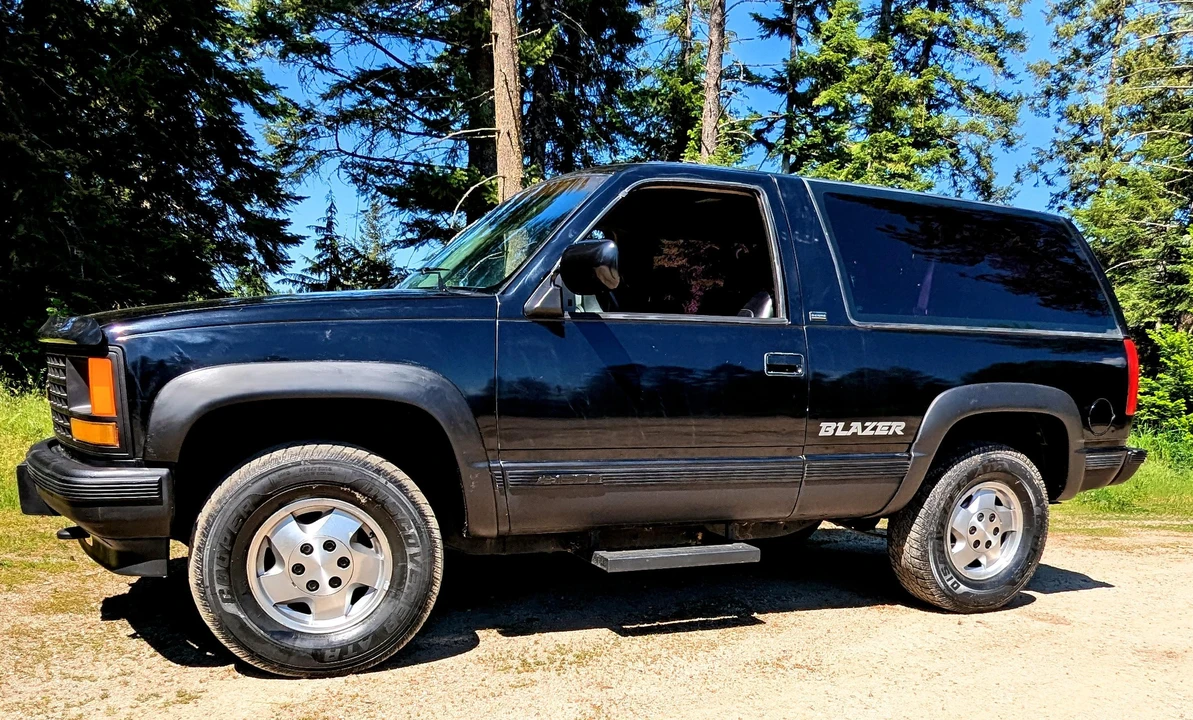 1993 Chevrolet Blazer - Image 9 of 31