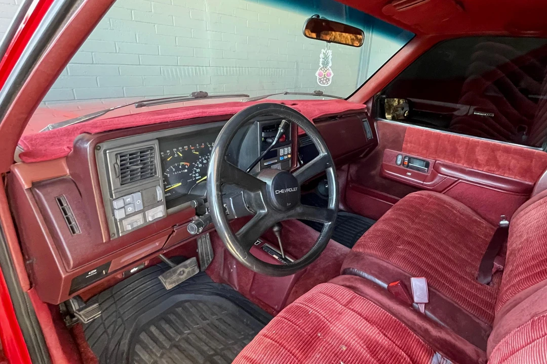 1993 Chevrolet K5 Blazer 3rd Gen - Image 24 of 31