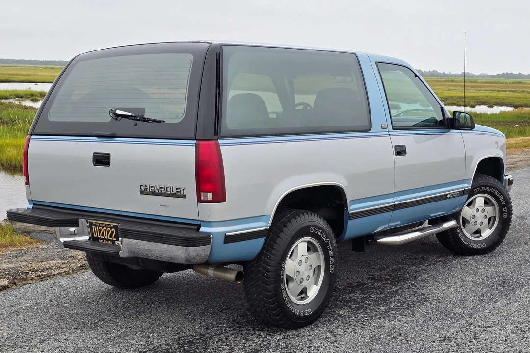 1993 Chevrolet K5 Blazer 3rd Gen - Image 4 of 31
